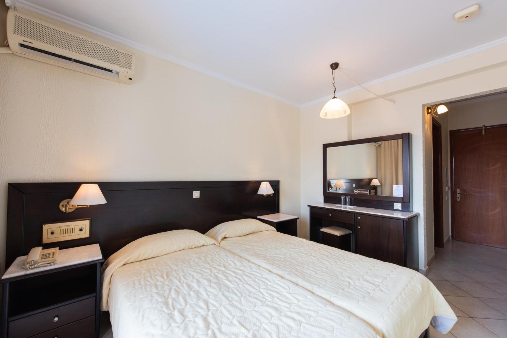 Aphrodite Beach Hotel Corfu Roda  Exteriör bild
